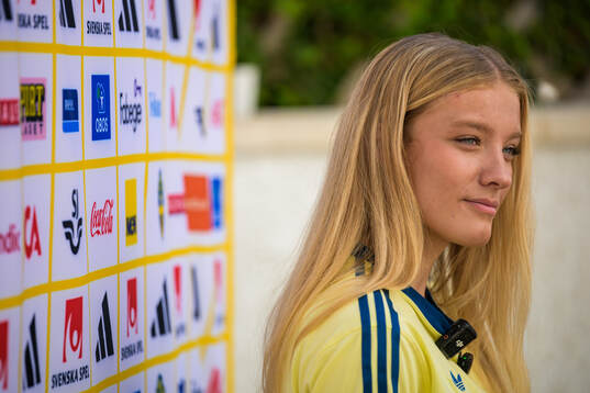 Smilla Holmberg is interviewed by the media