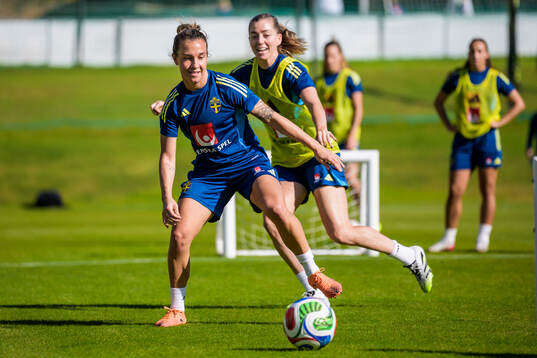 Julia Zigiotti Olme and Linda Sembrant of the Swedish