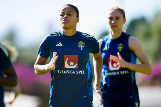 Felicia Schröder of the Swedish women's national football