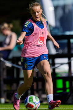Smilla Holmberg of the Swedish women's national football