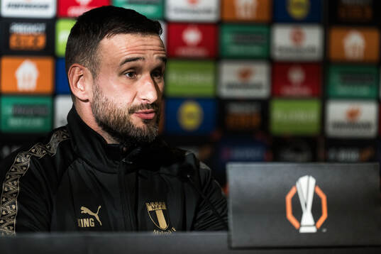 Head coach Anes Mravac
