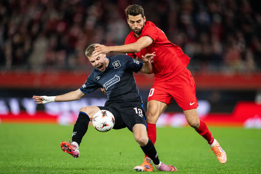 Oliver Antman of Rangers and Vetle Dragsnes of Brann