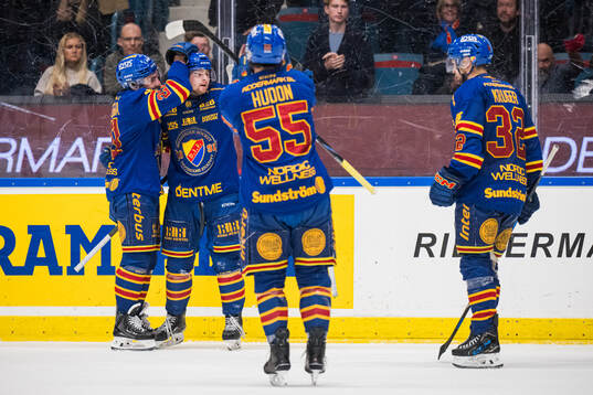 Djurgårdens Mathias Emilio Pettersen jublar