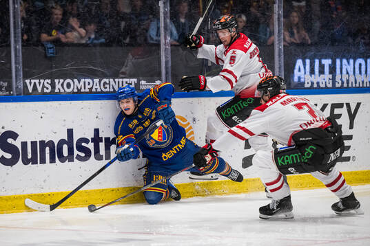 Djurgårdens Victor Eklund mot Örebros Gustav Backström