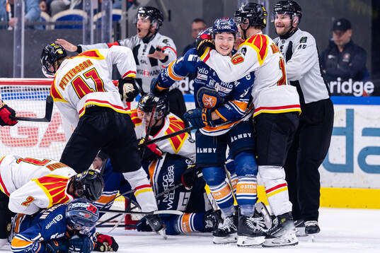 Växjös Keegan Lowe och Brynäs Nicklas Bäckström