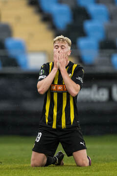 Isak Brusberg of Häcken looks dejected