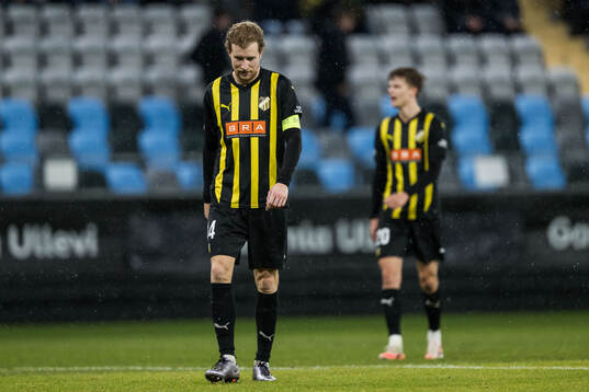 Simon Gustafson of Häcken looks dejected