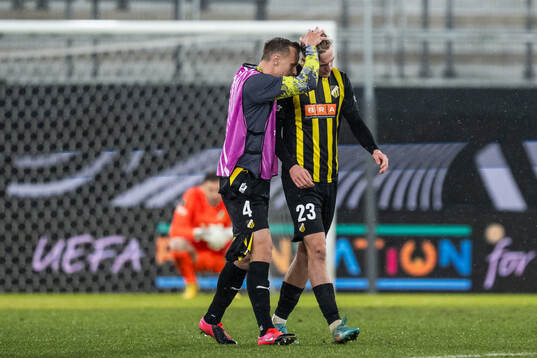 Marius Lode and Olle Samuelsson of Häcken look dejected