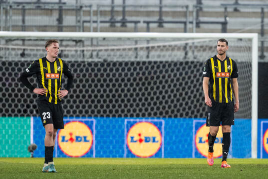 Olle Samuelsson and Johan Hammar of Häcken look dejected