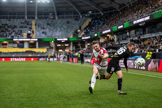 Fran Perez of Rayo Vallecano and Pontus Dahbo of Häcken