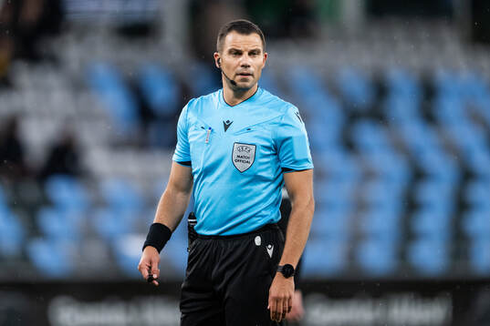 Referee Antoni Bandic