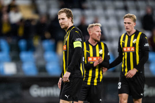Simon Gustafson of Häcken looks dejected