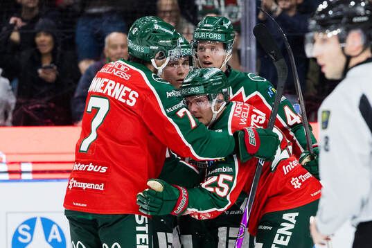 Frölundas Arttu Ruotsalainen jublar