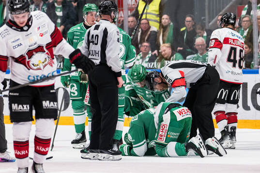 Rögles Anton Bengtsson har ont