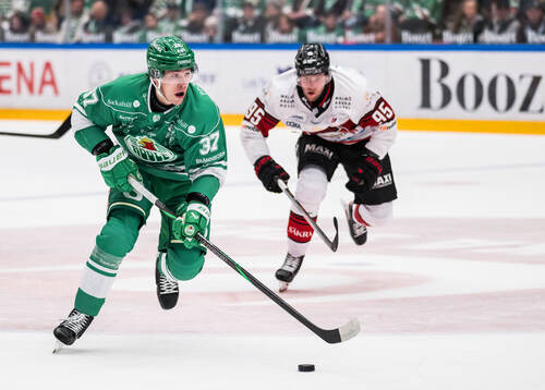 Rögles Albin Sundsvik och Malmö Redhawks Carl Persson