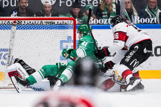 Rögles Simon Zether och Malmö Redhawks Maximilian