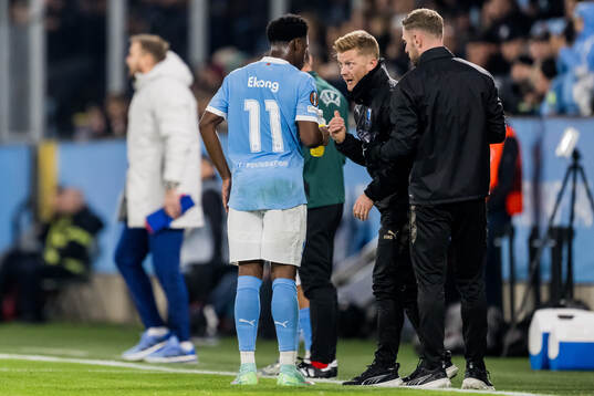 Emmanuel Ekong and Anders Christiansen of Malmö FF