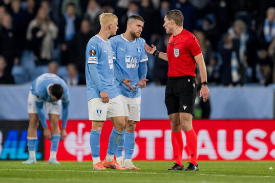 Otto Rosengren, Gabriel Busanello of Malmö FF and Referee