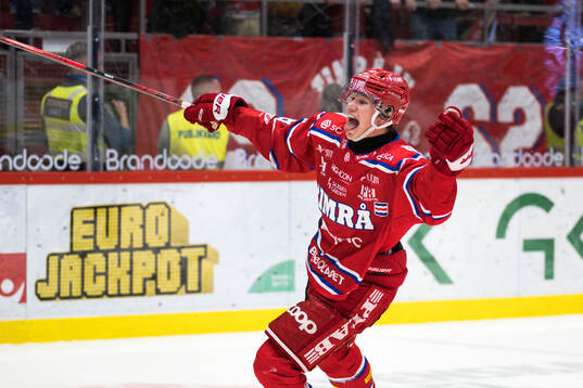 Timrås Eddie Genborg jublar
