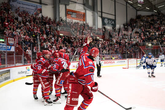 Timrås Eddie Genborg jublar