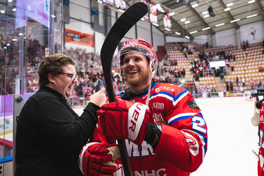Timrås Linus Nässén jublar