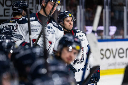 Linköpings Nicholas Shore deppar