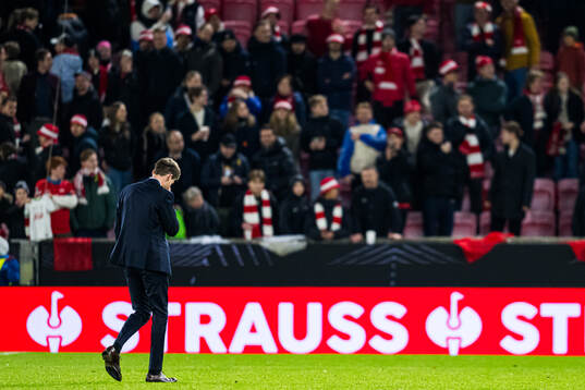 Head coach Danny Röhl of Rangers looks dejected