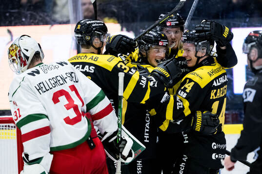 Västerås Hugo Lejon jublar