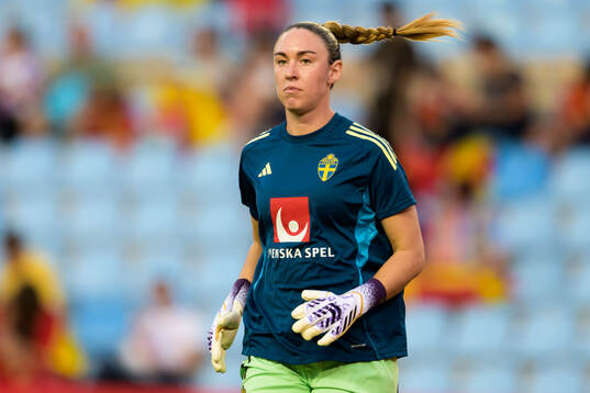 Goalkeeper Moa Öhman of Sweden