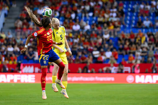 Vicky Lopez Serrano Félix of Spain and Anna Sandberg of