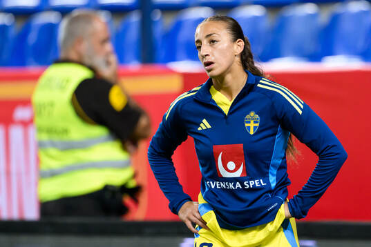 Rusul Rosa Kafaji of Sweden looks dejected