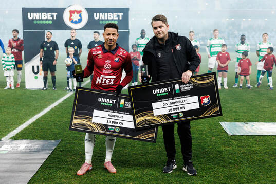 Örgrytes Tobias Sana och tränare Andreas Holmberg pris