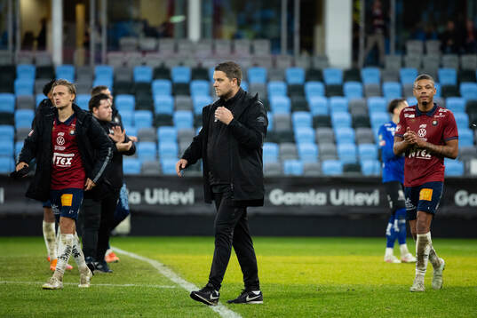 Örgrytes tränare Andreas Holmberg deppar