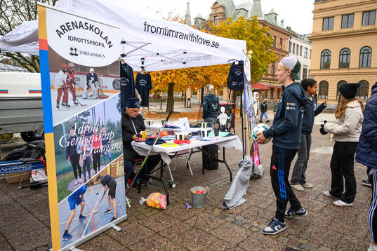 Människor provar aktiviteter