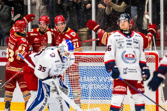 Kalmars Jesper Lindén jublar