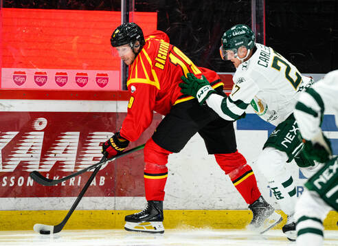 Brynäs Nicklas Bäckström och Färjestads Gabriel Carlsson