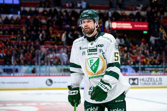 Färjestads Linus Johansson jublar