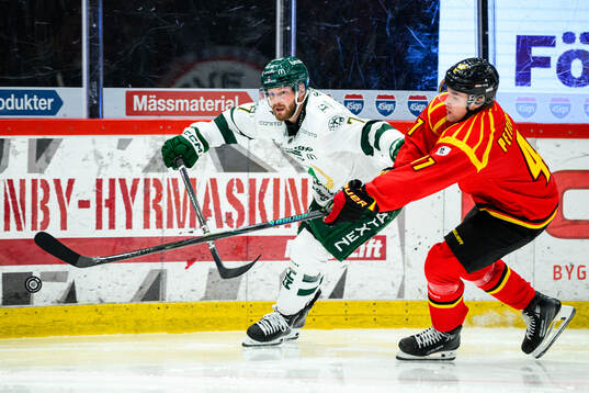 Färjestads Axel Bergkvist och Brynäs Lucas Pettersson