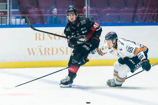 Malmö Redhawks Seth Barton och Växjös Morgan Anderberg