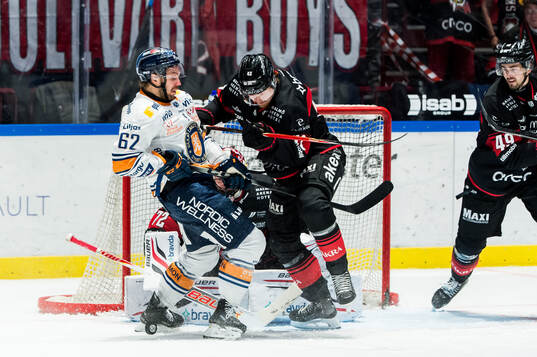 Växjös Manuel Ågren och Malmö Redhawks Robin Salo