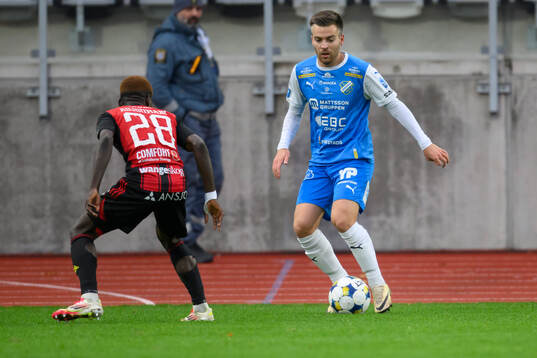 Östersunds Assiedou Yannick Armel Adjoumani och Oddevolds