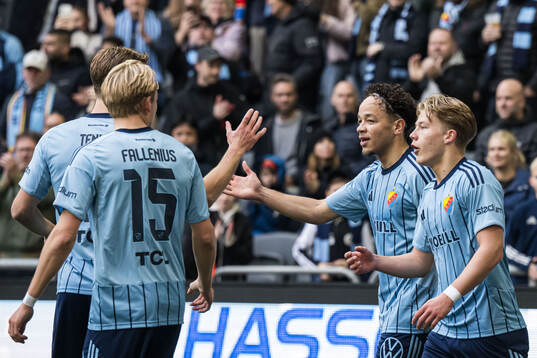Djurgårdens Mikael Anderson jublar