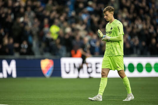 Värnamos målvakt Hugo Keto deppar