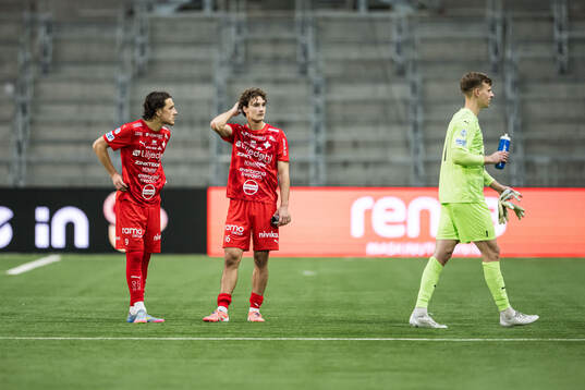 Värnamos Kai Meriluoto, Antonio Kujundzic och målvakt