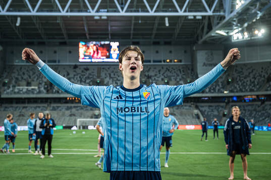 Djurgårdens August Priske Flyger jubel