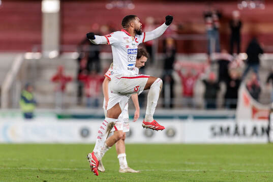 Degerfors Leon Hien jublar