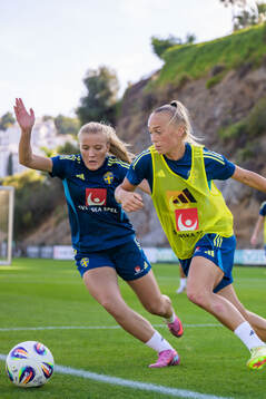 Smilla Holmberg and Hanna Bennison of the Swedish women's