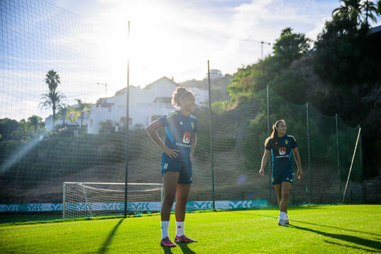 Felicia Schröder and Rosa Kafaji of the Swedish women's