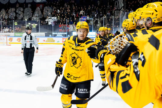Skellefteås Mikkel Aagaard jublar