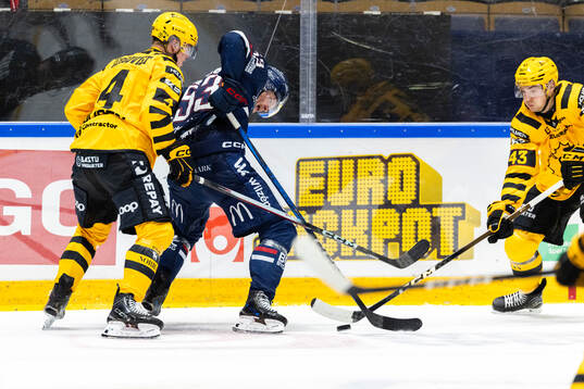 Skellefteås Rasmus Bergqvist och Max Krogdahl  mot